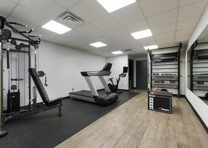 Snazzy Loft Style 2Br I Gym I Parking I Workspace