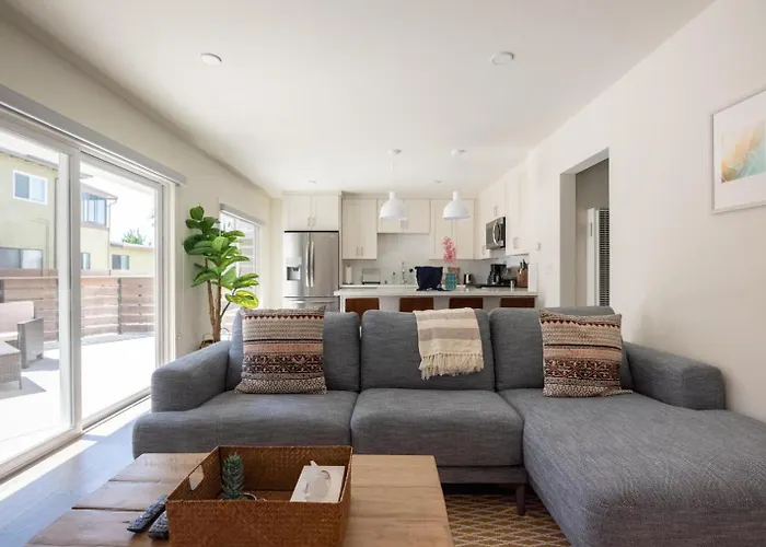 Redondo Beach 2Br Steps To Water Near Pier Lax-1167