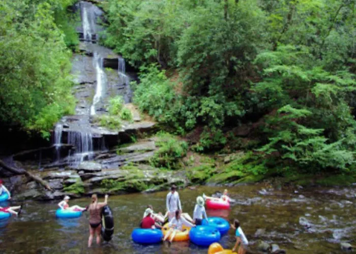 Honeymoon Getaway In Woods Near Noc And Smoky Mtn Rr