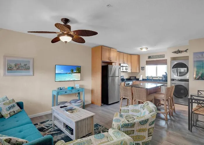 1B 2Ba Seaside Getaway Pool Oceanside