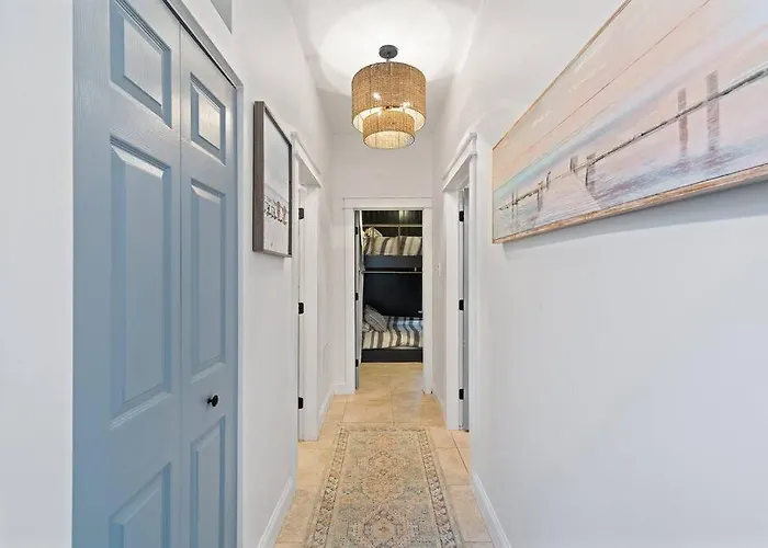 Two Cottages With Patios - Close To Beach