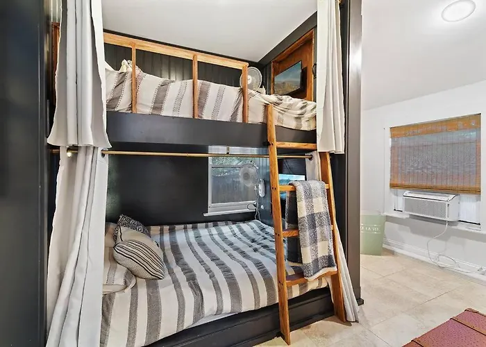 Two Cottages With Patios - Close To Beach
