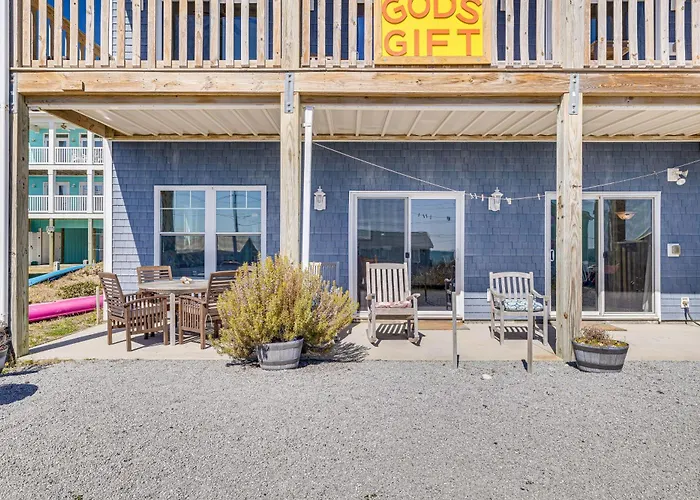 Ocean-View Apt In Emerald Isle - Walk To Beach