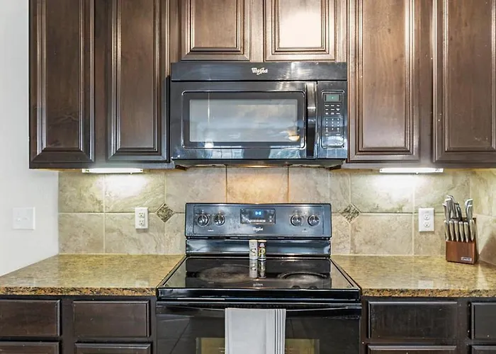 Landing Modern Apartment With Amazing Amenities