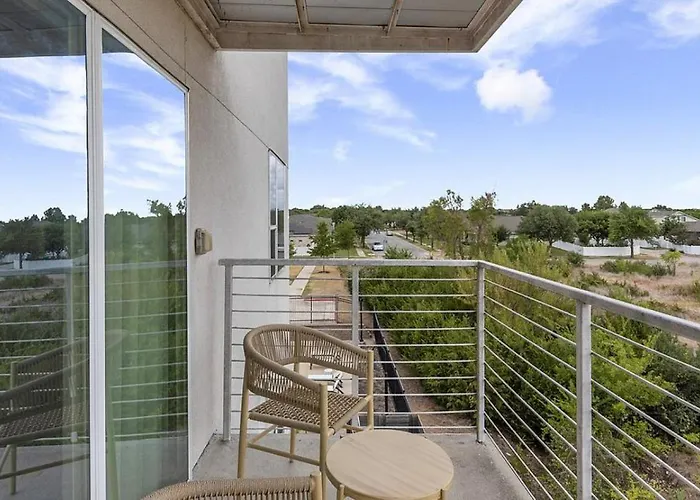 Landing Modern Apartment With Amazing Amenities