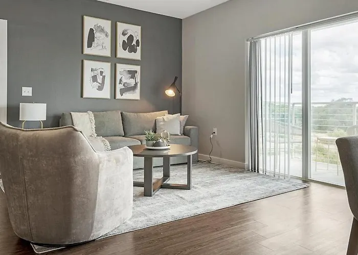 Landing Modern Apartment With Amazing Amenities
