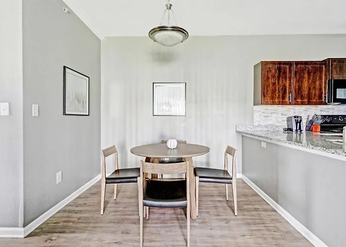 Landing Modern Apartment With Amazing Amenities