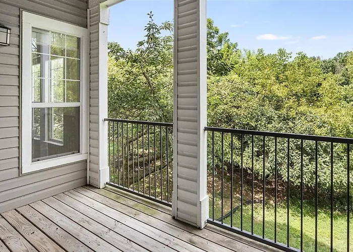 Landing Modern Apartment With Amazing Amenities