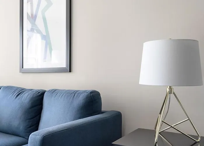 Landing Modern Apartment With Amazing Amenities