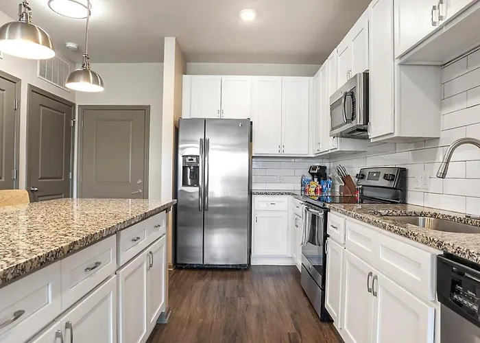 Landing Modern Apartment With Amazing Amenities