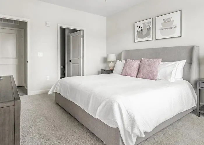 Landing Modern Apartment With Amazing Amenities