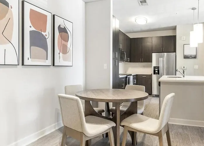 Landing Modern Apartment With Amazing Amenities
