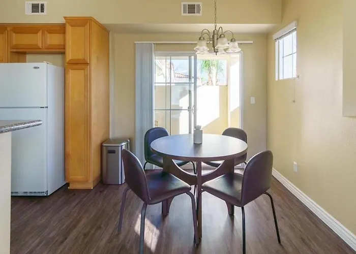Landing Modern Apartment With Amazing Amenities