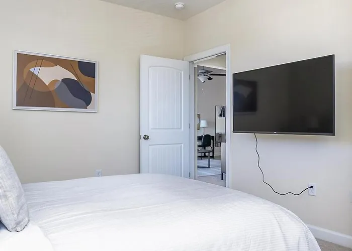 Landing Modern Apartment With Amazing Amenities