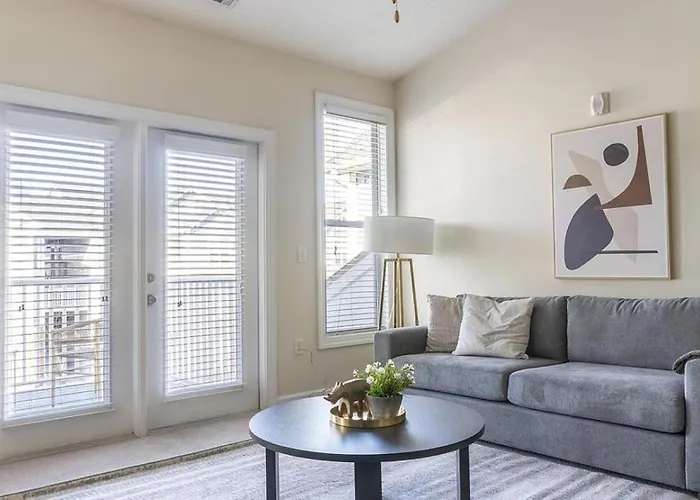 Landing Modern Apartment With Amazing Amenities