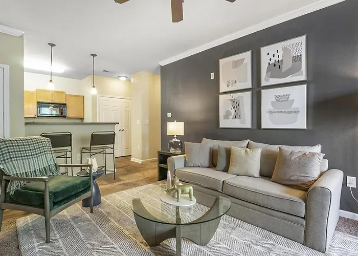 Landing Modern Apartment With Amazing Amenities