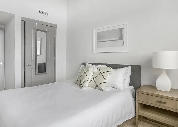 Landing Modern Apartment With Amazing Amenities