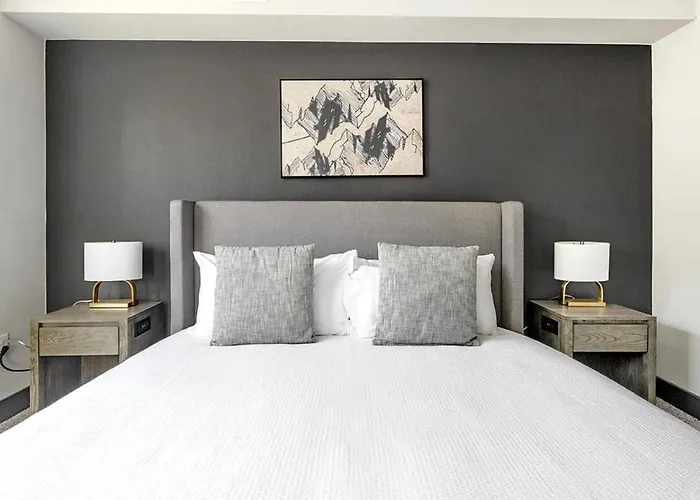Landing Modern Apartment With Amazing Amenities