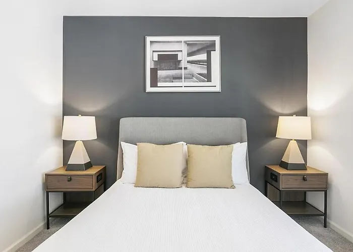 Landing Modern Apartment With Amazing Amenities