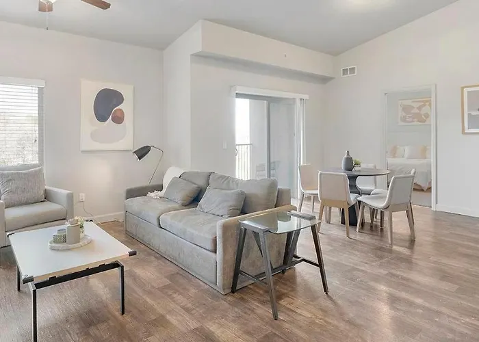 Landing Modern Apartment With Amazing Amenities