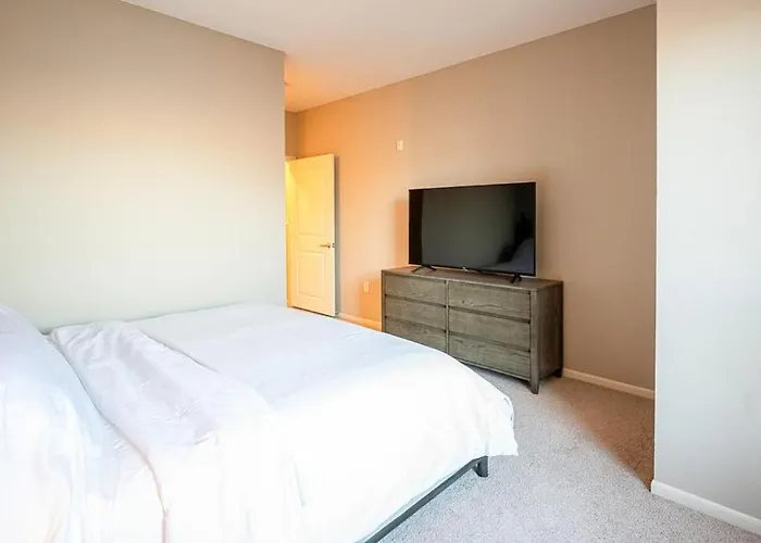 Landing Modern Apartment With Amazing Amenities