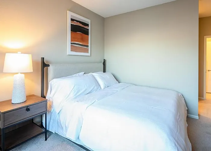 Landing Modern Apartment With Amazing Amenities