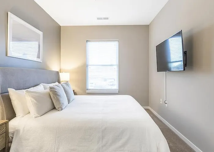 Landing Modern Apartment With Amazing Amenities