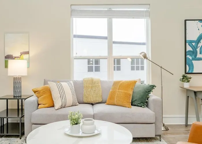 Landing Modern Apartment With Amazing Amenities