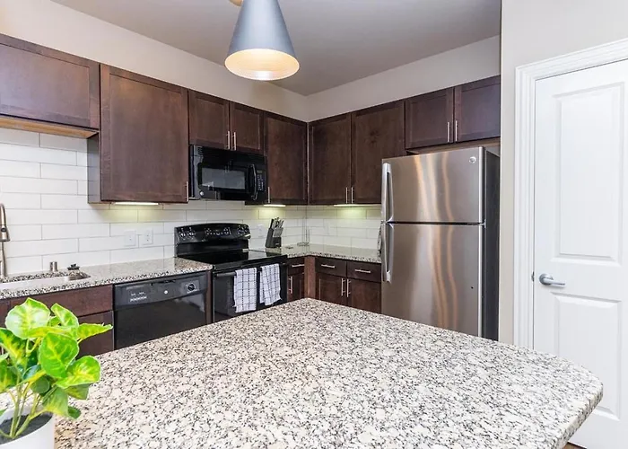Landing Modern Apartment With Amazing Amenities