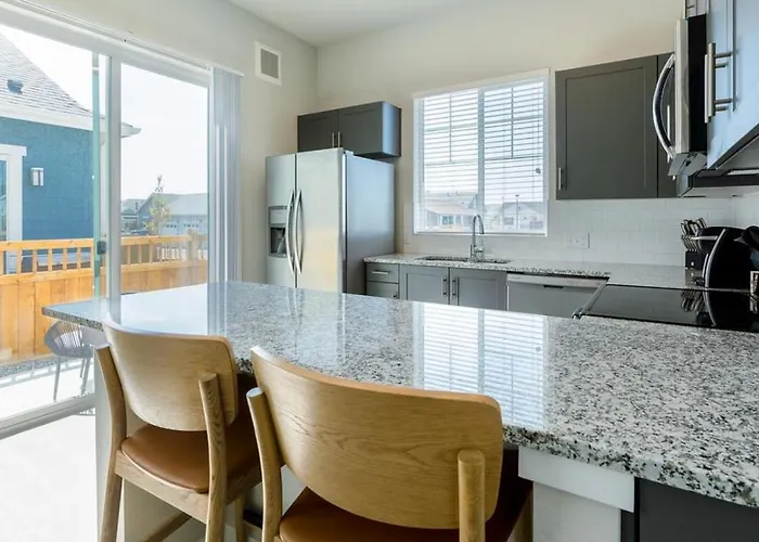 Landing Modern Apartment With Amazing Amenities