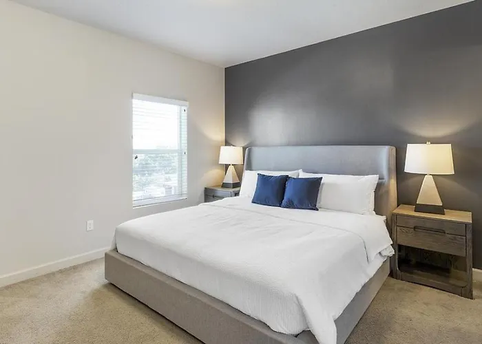 Landing Modern Apartment With Amazing Amenities