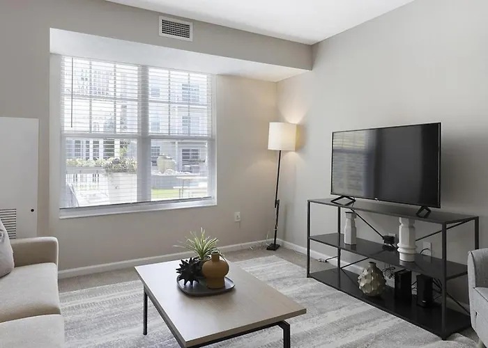 Landing Modern Apartment With Amazing Amenities