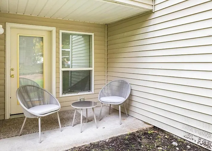 Landing Modern Apartment With Amazing Amenities