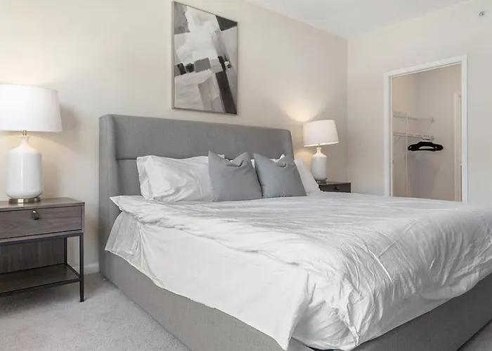 Landing Modern Apartment With Amazing Amenities