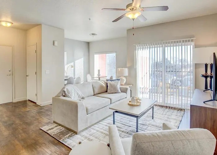 Landing Modern Apartment With Amazing Amenities