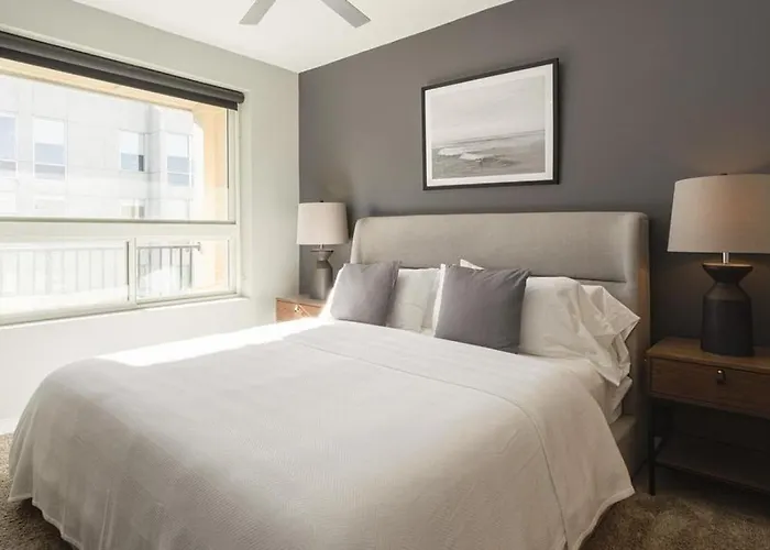 Landing Modern Apartment With Amazing Amenities