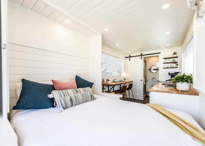 New Oak Grove-Container Retreat