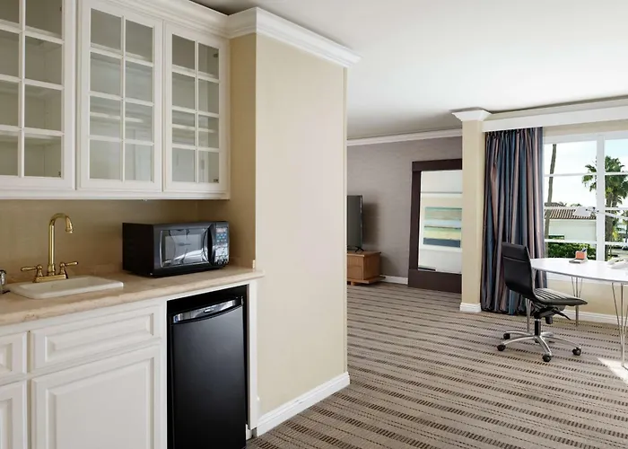 Doubletree By Hilton San Pedro