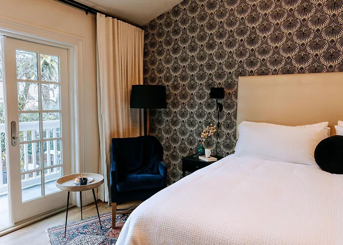 El Dorado Hotel