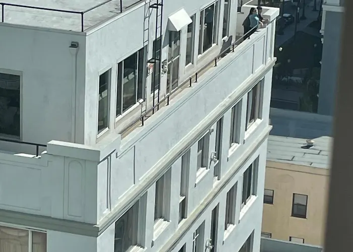 Your Penthouse Ocean View With City Lights And Queen Mary Too