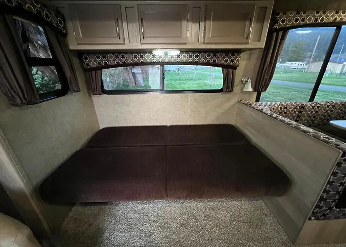 Surfside Glamping Camper