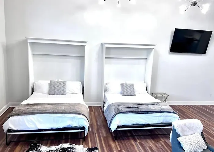 Stadium Lofts On Meridian #4