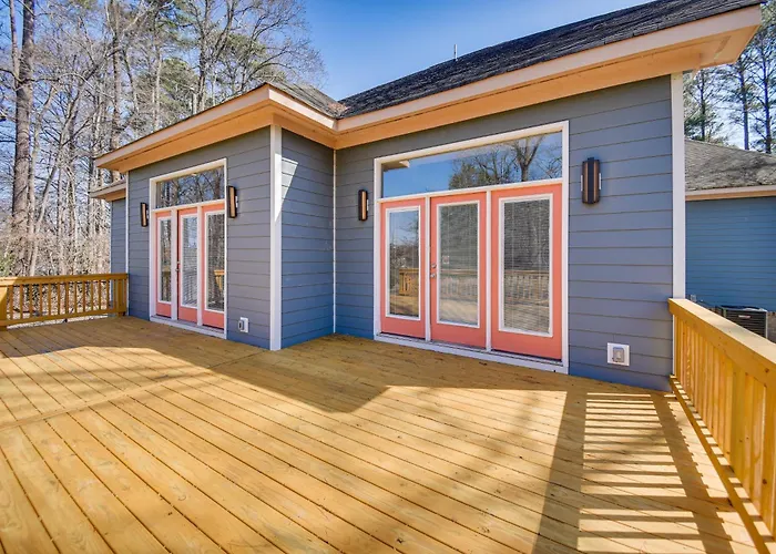 Spacious Hampton Vacation Home Near Beaches!