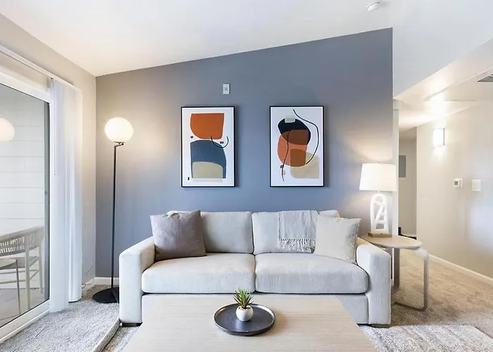 Landing Modern Apartment With Amazing Amenities