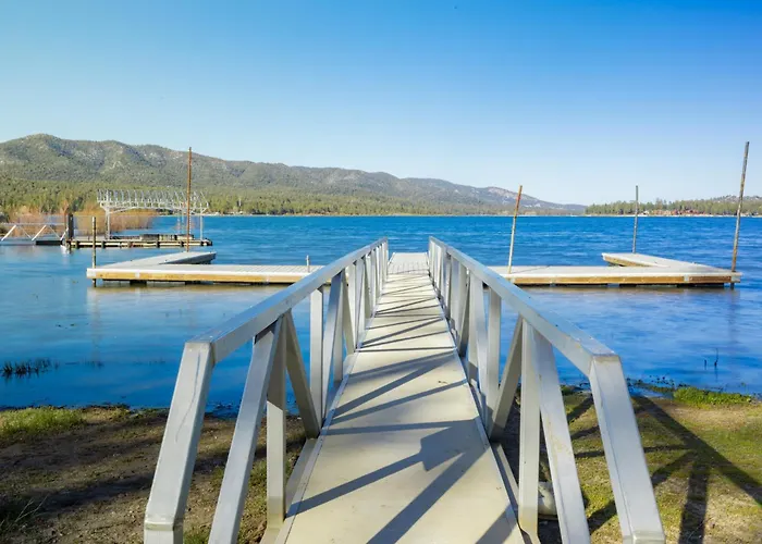 Lakefront Family Cabin By Big Bear Vacations