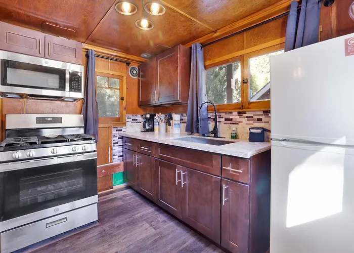 Big Pines Couple Lakeview Studio Cabin By Big Bear Vacations