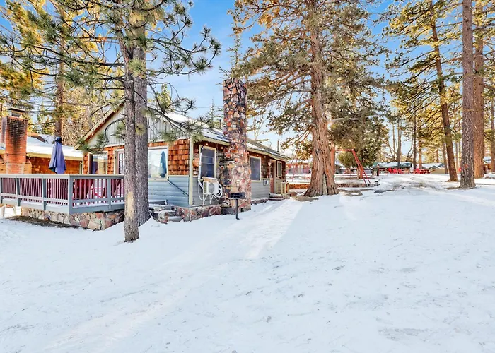 Lakeside Family Cabin By Big Bear Vacations