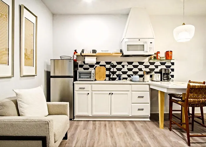 1Br Apt 8 Mins St Anthony, Unit A