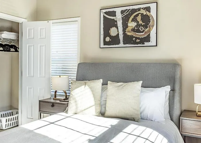 Landing Modern Apartment With Amazing Amenities