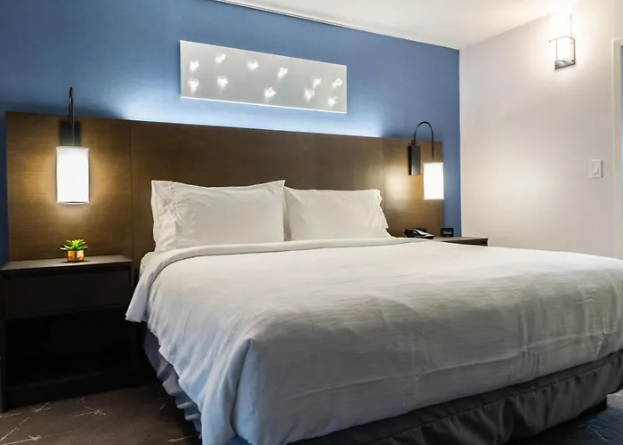 Embassy Suites By Hilton Tulsa I-44